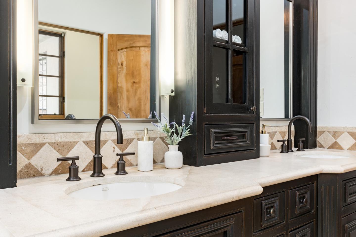 Detail Gallery Image 30 of 54 For 114 Zanzibar Dr, Aptos,  CA 95003 - 4 Beds | 3/1 Baths