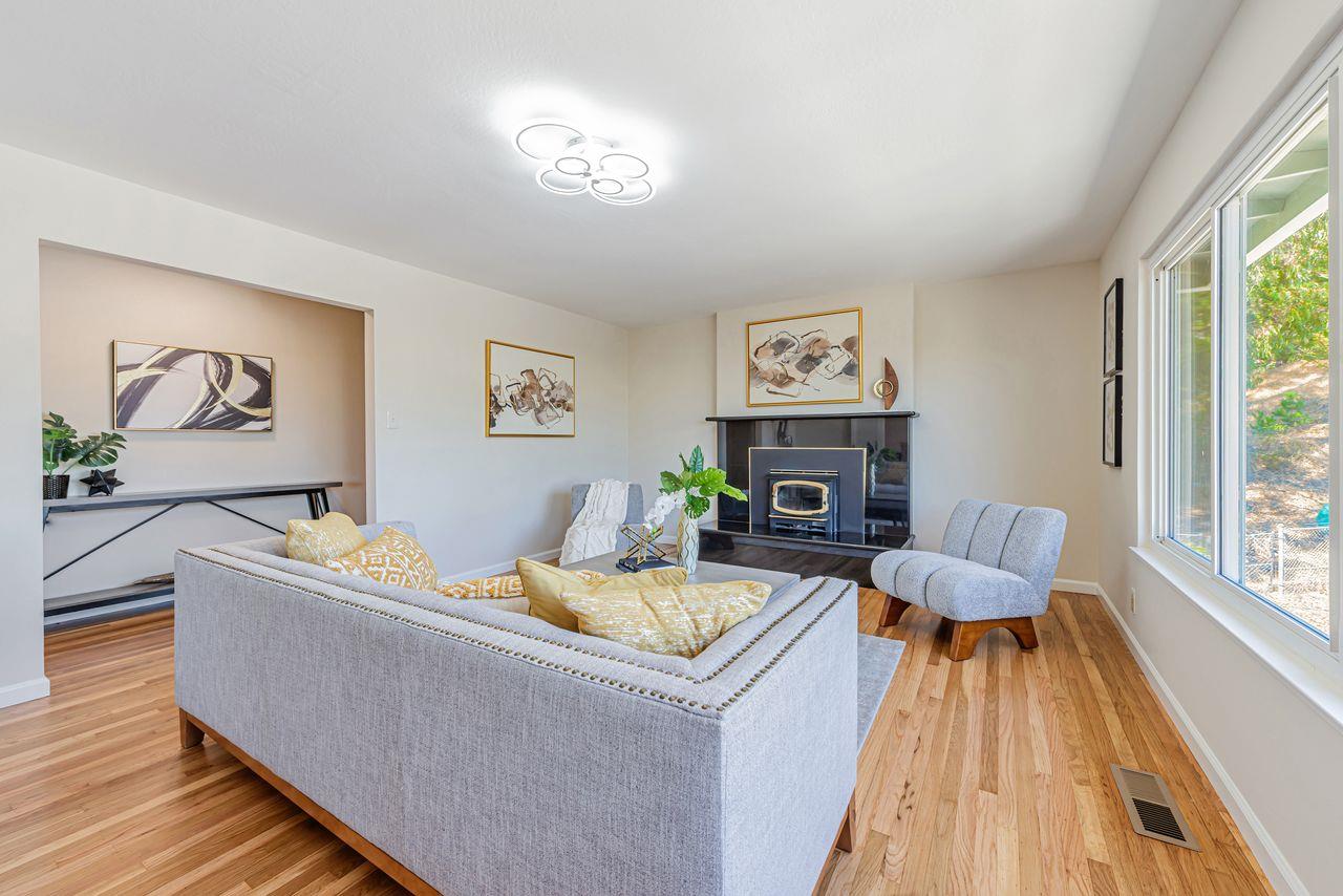 Detail Gallery Image 9 of 34 For 1385 Terrace Dr, Millbrae,  CA 94030 - 5 Beds | 3 Baths