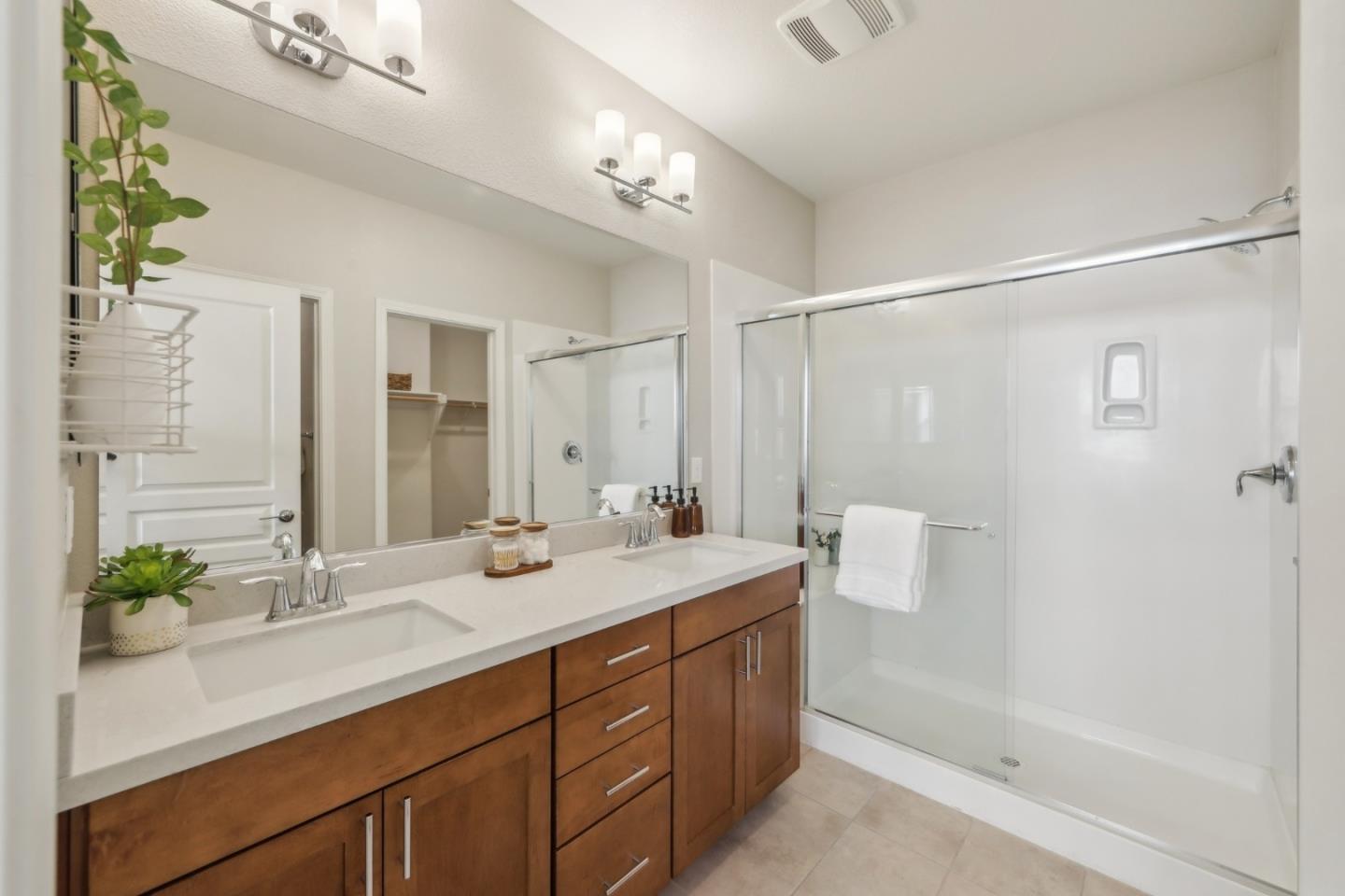 Detail Gallery Image 11 of 22 For 621 Clover Circle, Milpitas,  CA 95035 - 2 Beds | 2 Baths