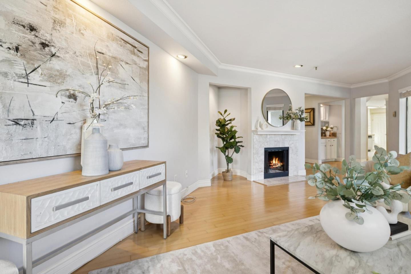 Detail Gallery Image 2 of 33 For 365 Forest Ave 2d,  Palo Alto,  CA 94301 - 3 Beds | 2/1 Baths