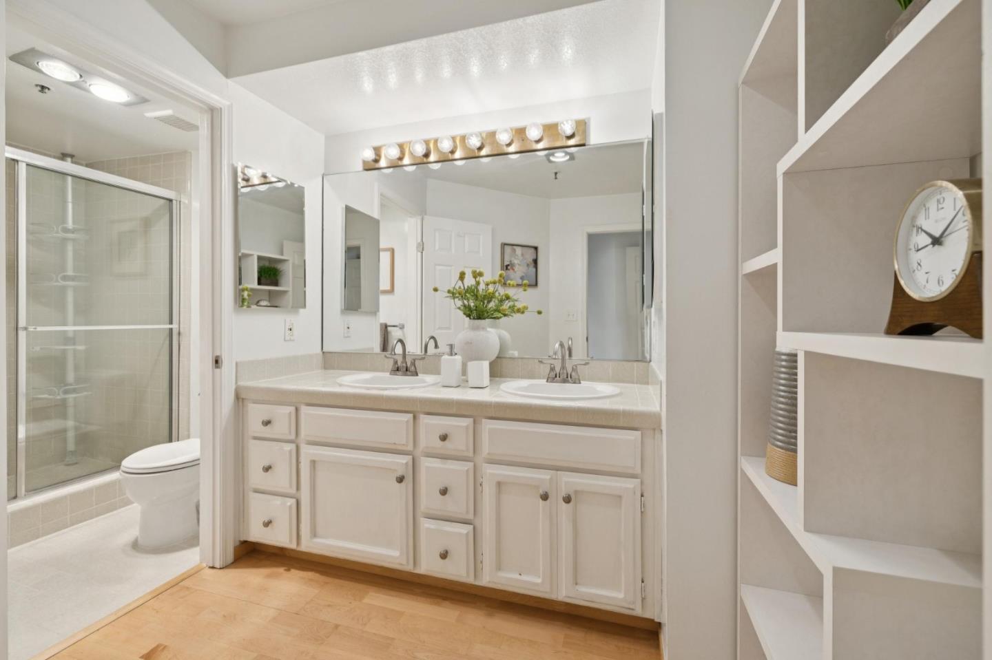 Detail Gallery Image 21 of 33 For 365 Forest Ave 2d,  Palo Alto,  CA 94301 - 3 Beds | 2/1 Baths