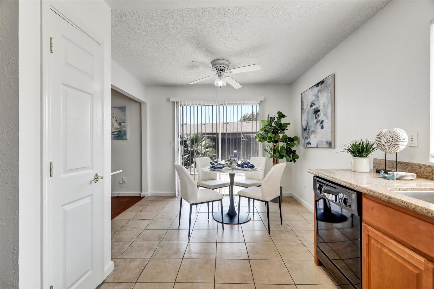 Detail Gallery Image 14 of 35 For 519 Rio Verde, Suisun City,  CA 94585 - 3 Beds | 1 Baths
