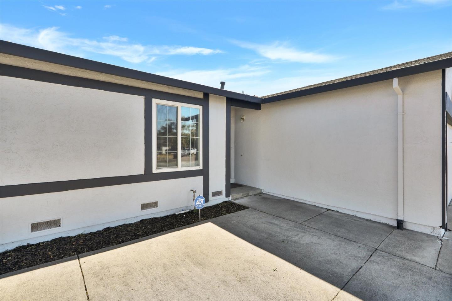 Detail Gallery Image 2 of 35 For 519 Rio Verde, Suisun City,  CA 94585 - 3 Beds | 1 Baths