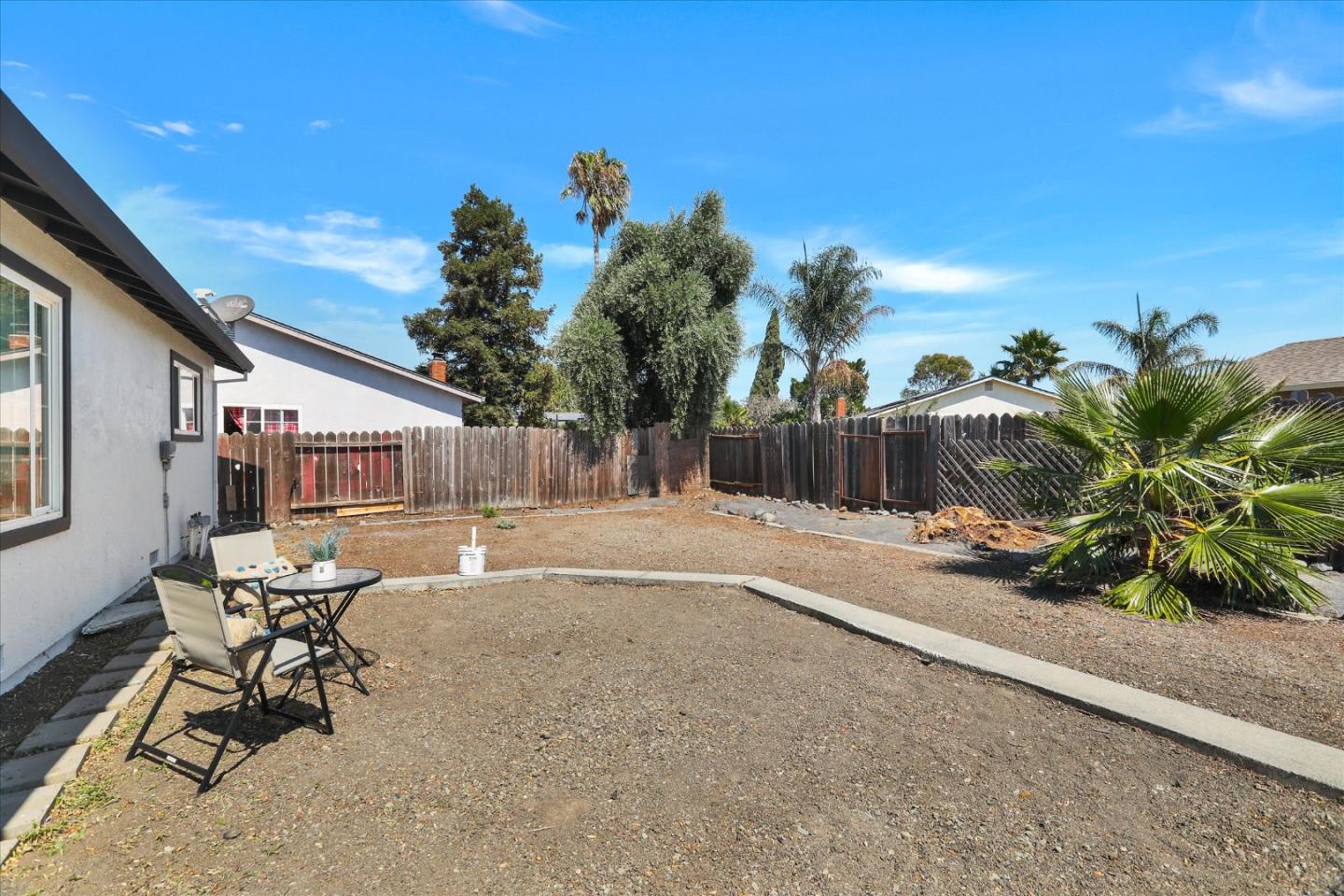 Detail Gallery Image 33 of 35 For 519 Rio Verde, Suisun City,  CA 94585 - 3 Beds | 1 Baths