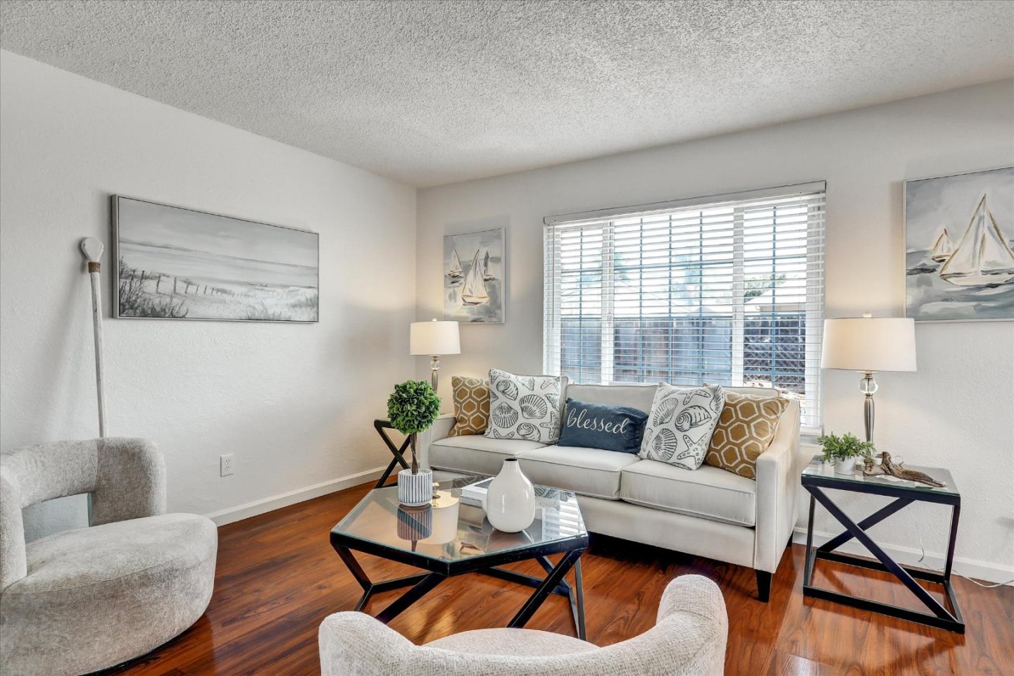 Detail Gallery Image 5 of 35 For 519 Rio Verde, Suisun City,  CA 94585 - 3 Beds | 1 Baths