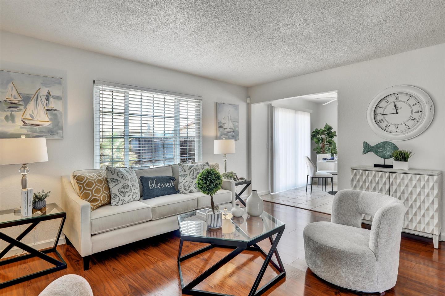 Detail Gallery Image 6 of 35 For 519 Rio Verde, Suisun City,  CA 94585 - 3 Beds | 1 Baths