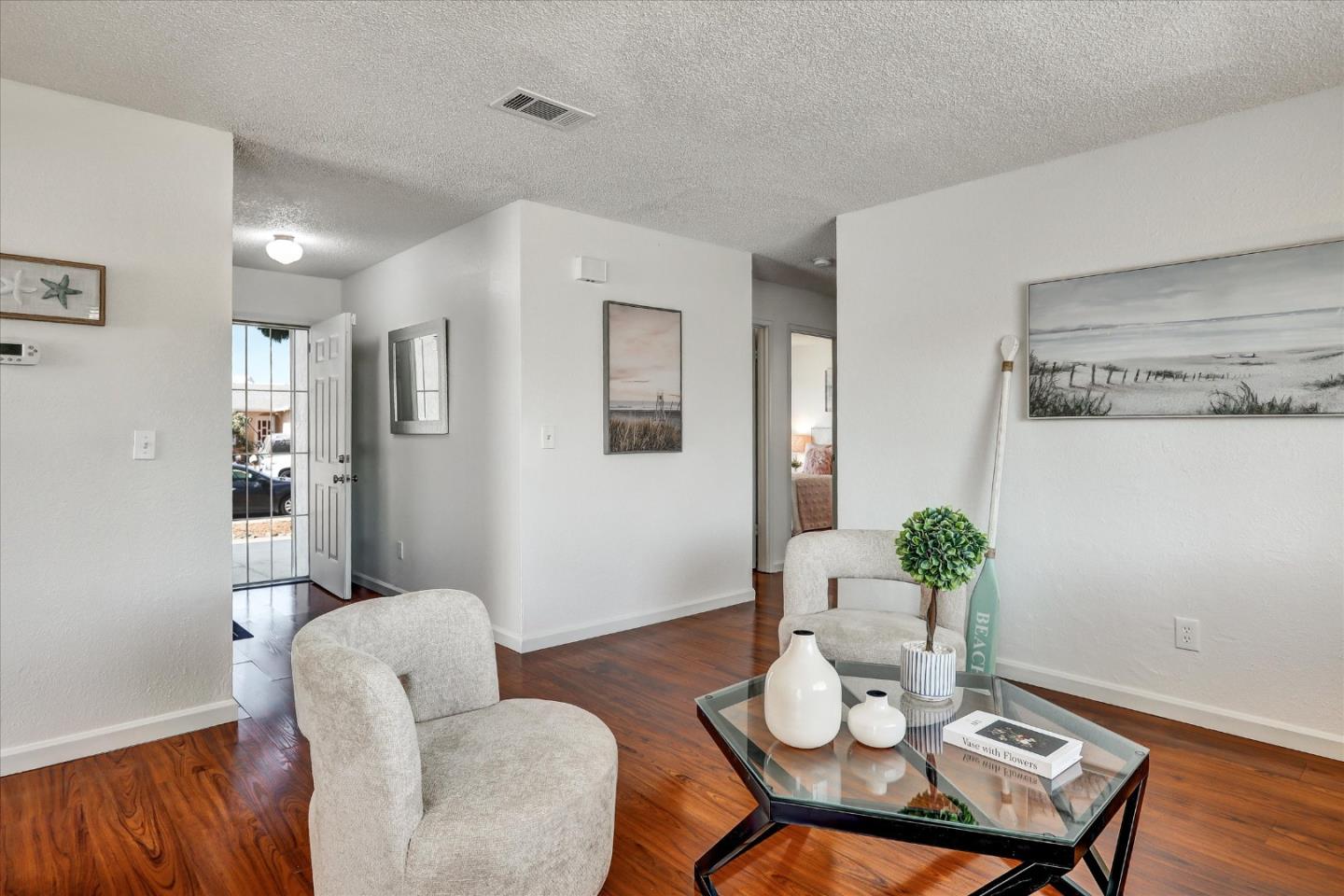 Detail Gallery Image 8 of 35 For 519 Rio Verde, Suisun City,  CA 94585 - 3 Beds | 1 Baths