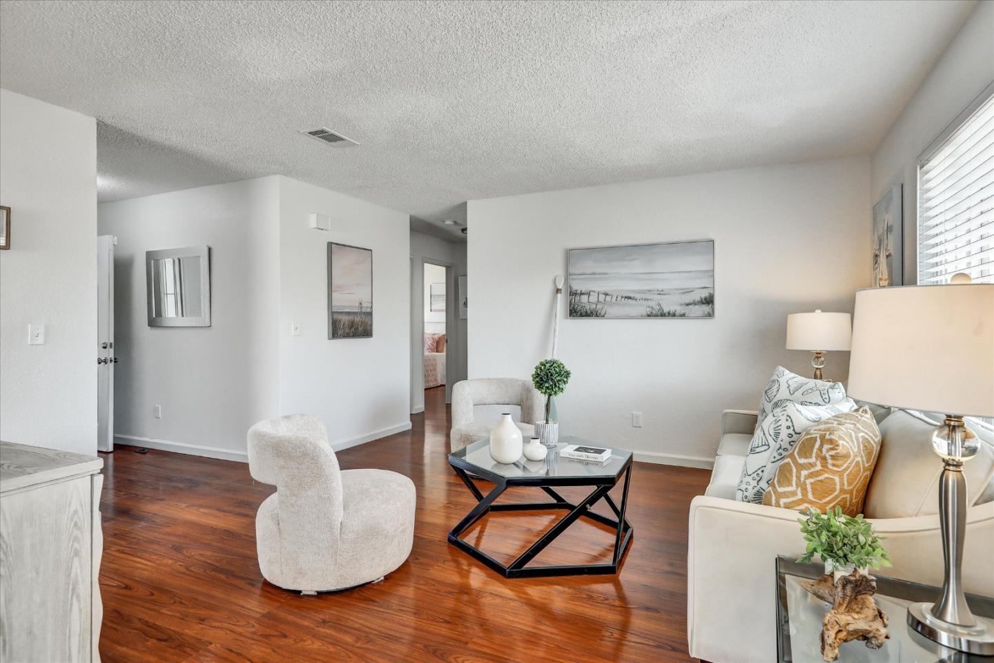 Detail Gallery Image 9 of 35 For 519 Rio Verde, Suisun City,  CA 94585 - 3 Beds | 1 Baths