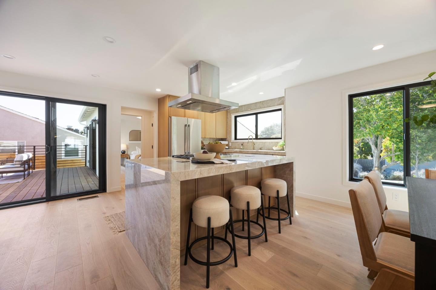 Detail Gallery Image 11 of 38 For 758 Sequoia Ave, San Mateo,  CA 94403 - 4 Beds | 3 Baths