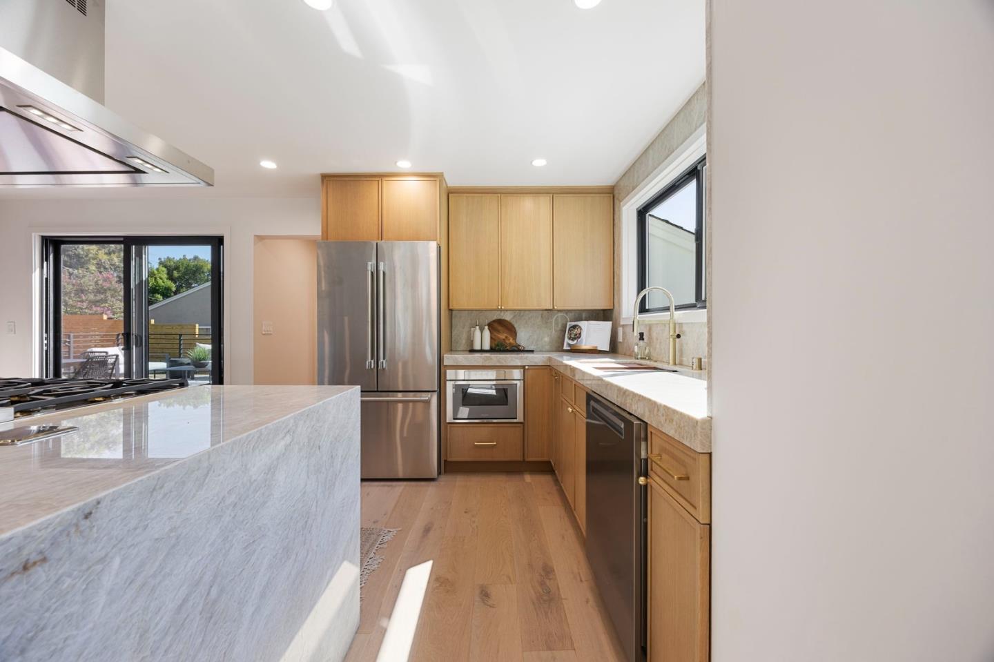 Detail Gallery Image 12 of 38 For 758 Sequoia Ave, San Mateo,  CA 94403 - 4 Beds | 3 Baths
