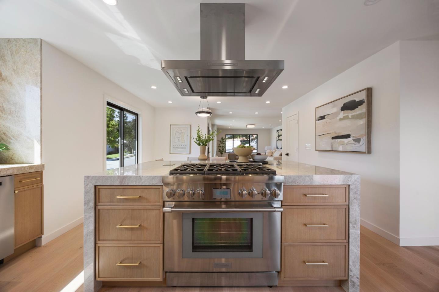Detail Gallery Image 14 of 38 For 758 Sequoia Ave, San Mateo,  CA 94403 - 4 Beds | 3 Baths