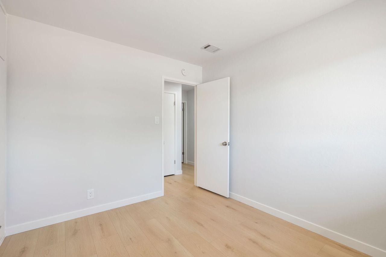 Detail Gallery Image 12 of 20 For 480 Chinook Ln, San Jose,  CA 95123 - 3 Beds | 2 Baths