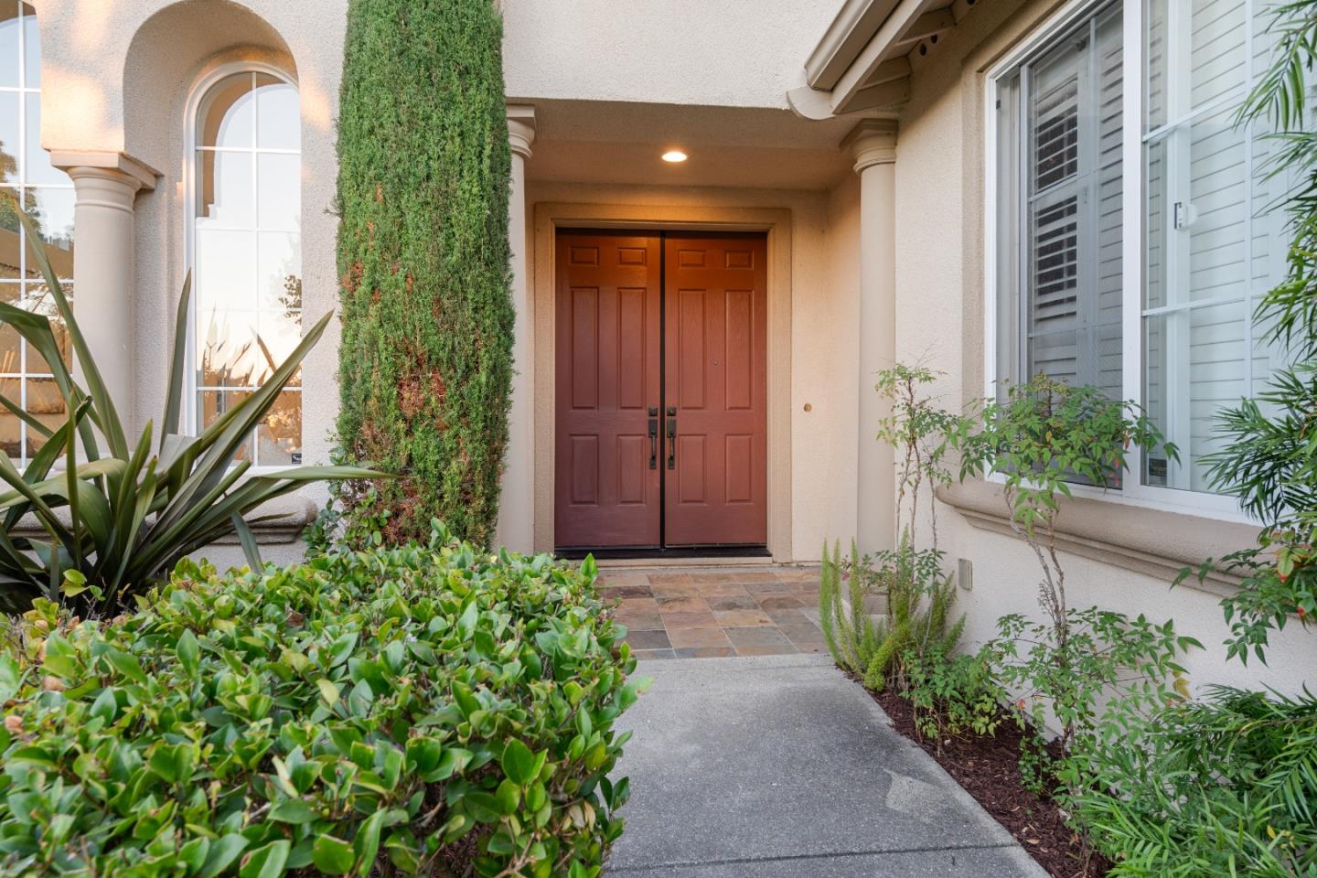 Detail Gallery Image 3 of 69 For 34798 Williams Way, Union City,  CA 94587 - 5 Beds | 4 Baths