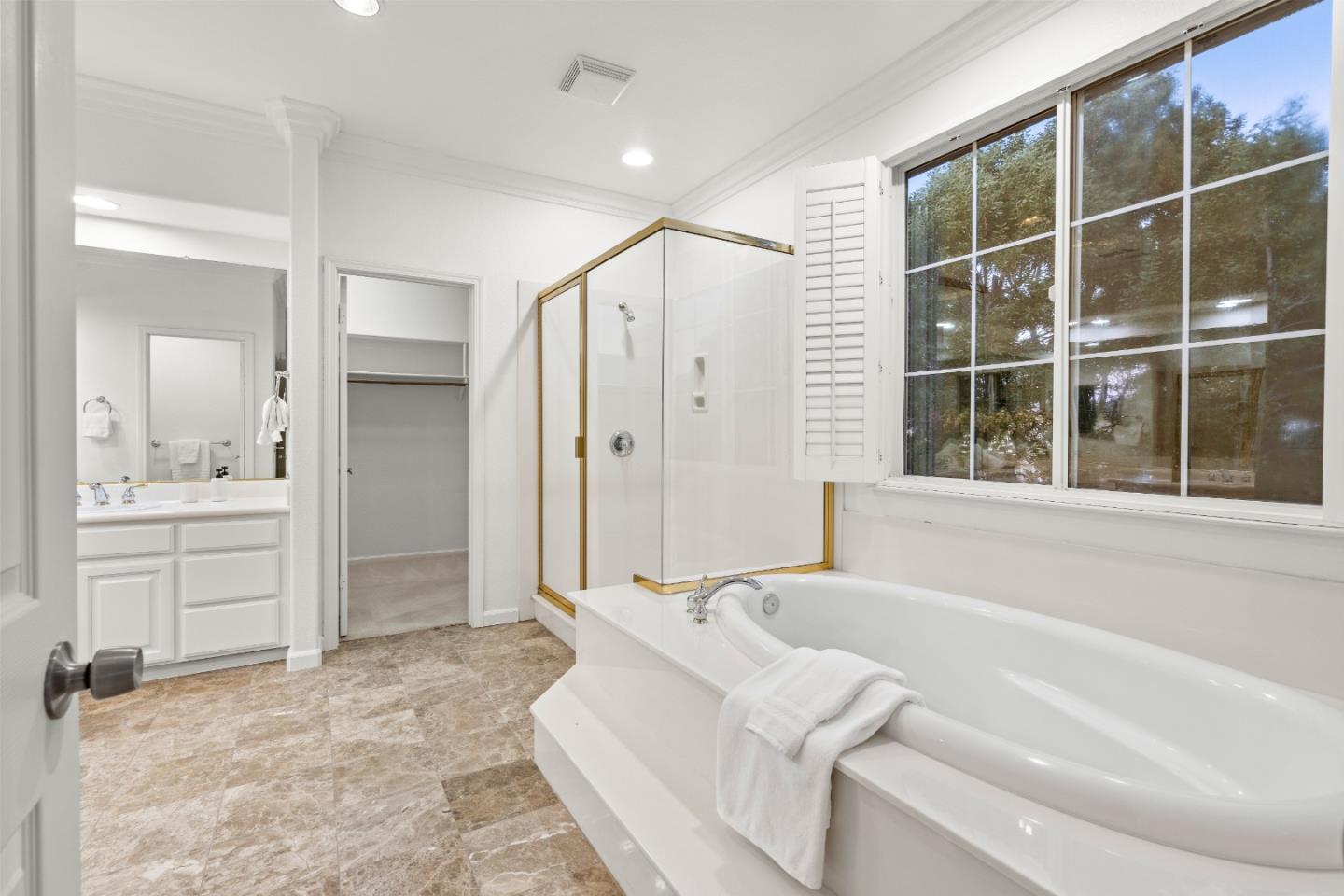 Detail Gallery Image 35 of 69 For 34798 Williams Way, Union City,  CA 94587 - 5 Beds | 4 Baths