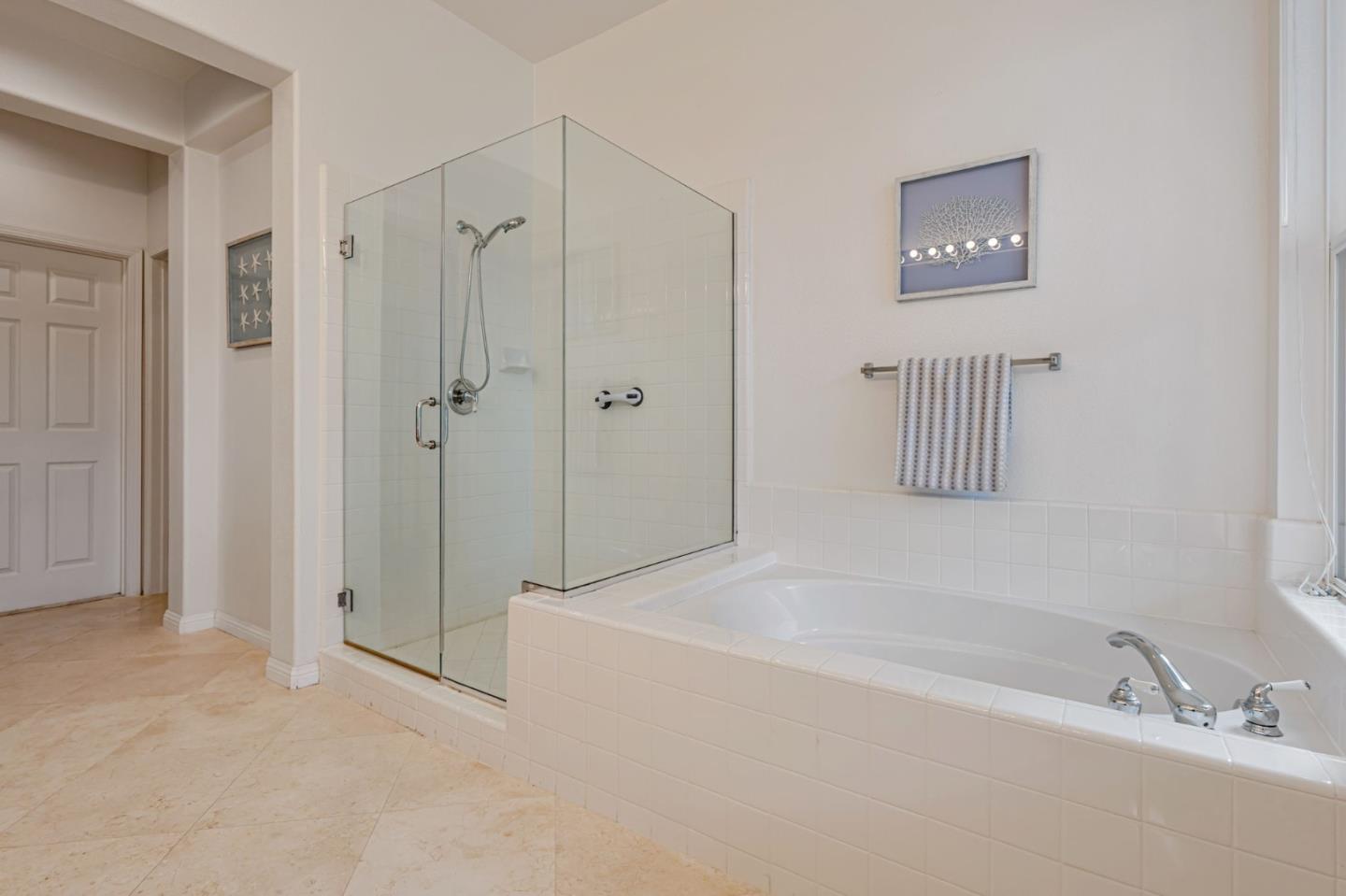 Detail Gallery Image 19 of 37 For 111 Cliff Swallow Ct, Brisbane,  CA 94005 - 3 Beds | 2/1 Baths