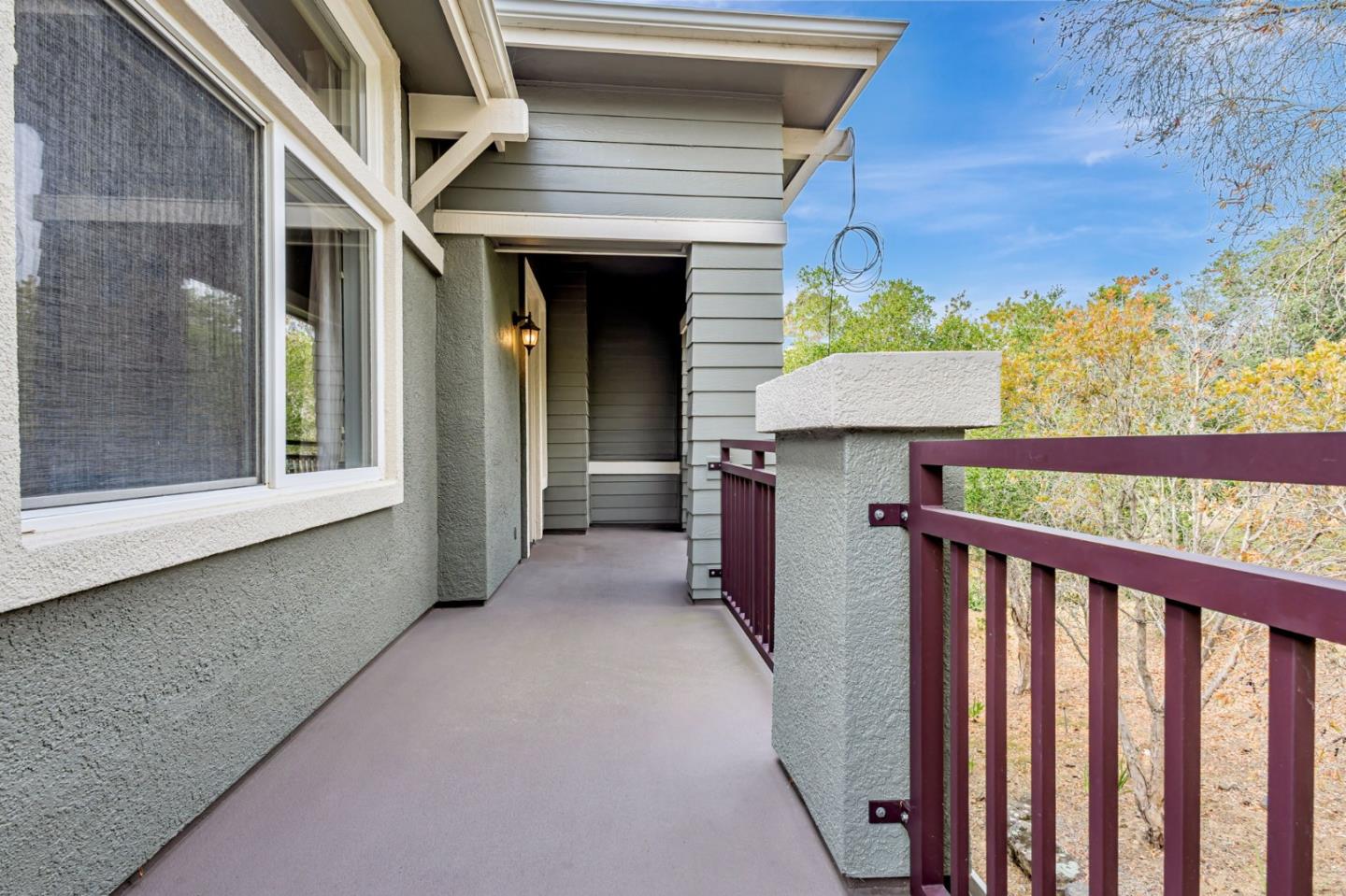 Detail Gallery Image 3 of 37 For 111 Cliff Swallow Ct, Brisbane,  CA 94005 - 3 Beds | 2/1 Baths