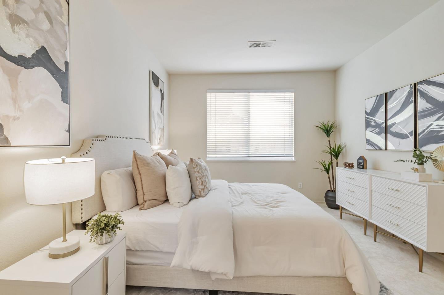 Detail Gallery Image 16 of 31 For 3518 Jasmine Cir, San Jose,  CA 95135 - 3 Beds | 2/1 Baths