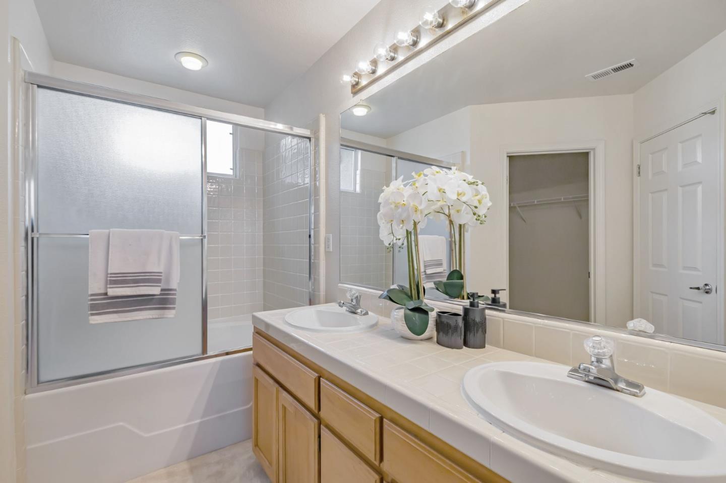 Detail Gallery Image 21 of 31 For 3518 Jasmine Cir, San Jose,  CA 95135 - 3 Beds | 2/1 Baths