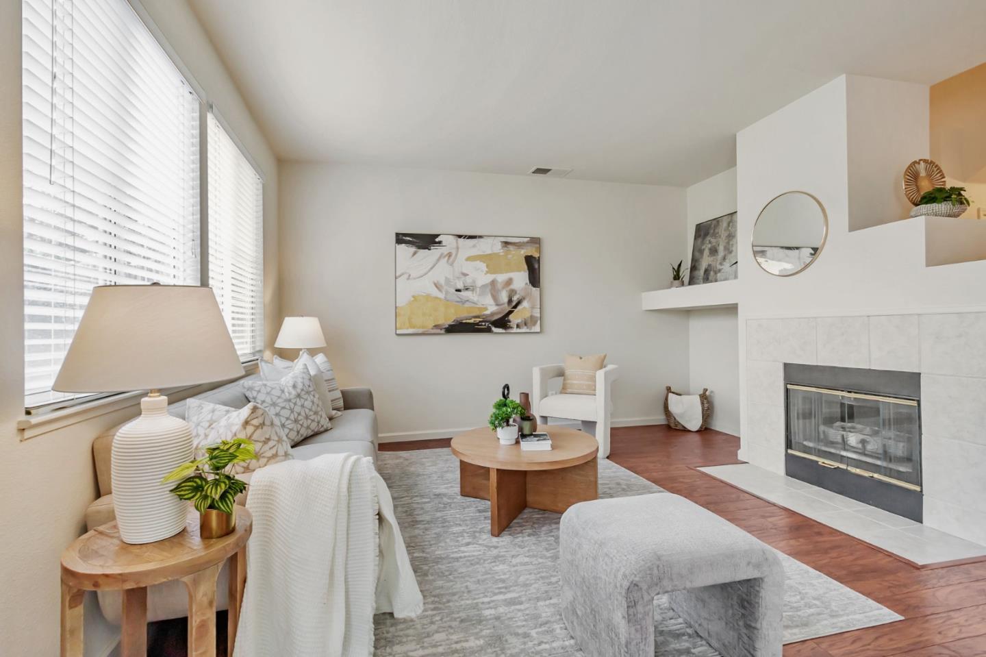 Detail Gallery Image 4 of 31 For 3518 Jasmine Cir, San Jose,  CA 95135 - 3 Beds | 2/1 Baths