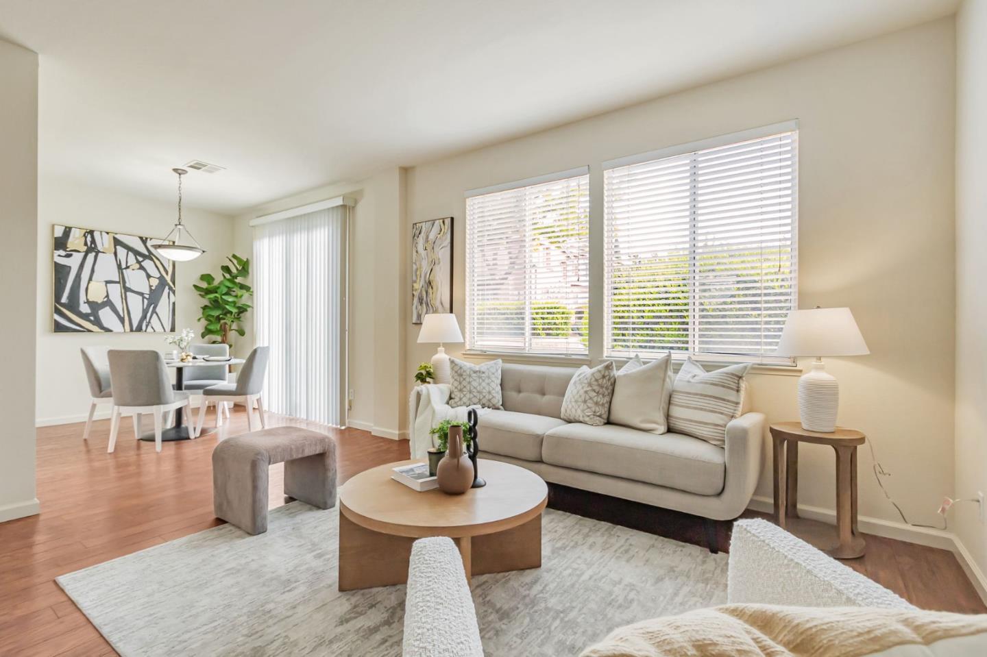 Detail Gallery Image 5 of 31 For 3518 Jasmine Cir, San Jose,  CA 95135 - 3 Beds | 2/1 Baths