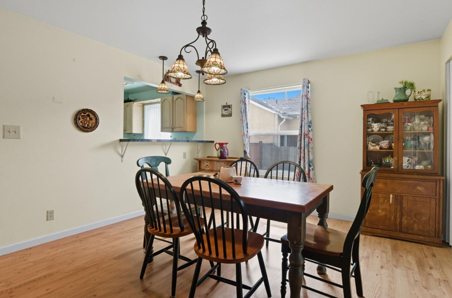 Detail Gallery Image 10 of 38 For 56 Scott St, San Bruno,  CA 94066 - 4 Beds | 3 Baths