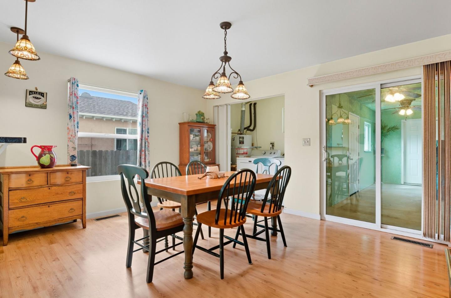 Detail Gallery Image 9 of 38 For 56 Scott St, San Bruno,  CA 94066 - 4 Beds | 3 Baths