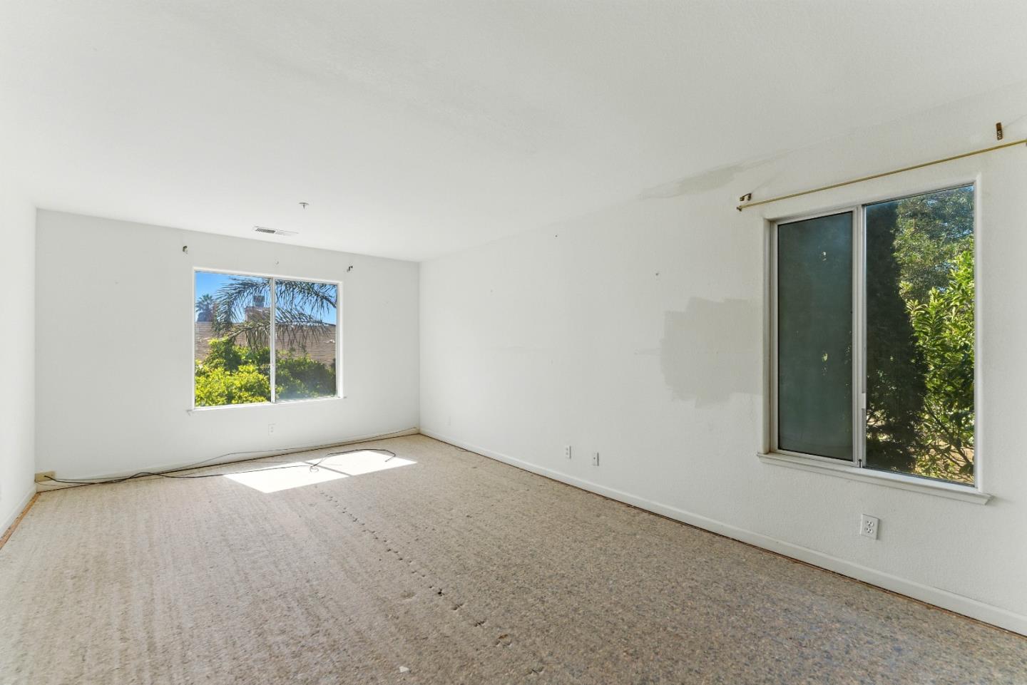 Detail Gallery Image 24 of 60 For 800 Gonzales Cir, Gonzales,  CA 93926 - 5 Beds | 2/1 Baths