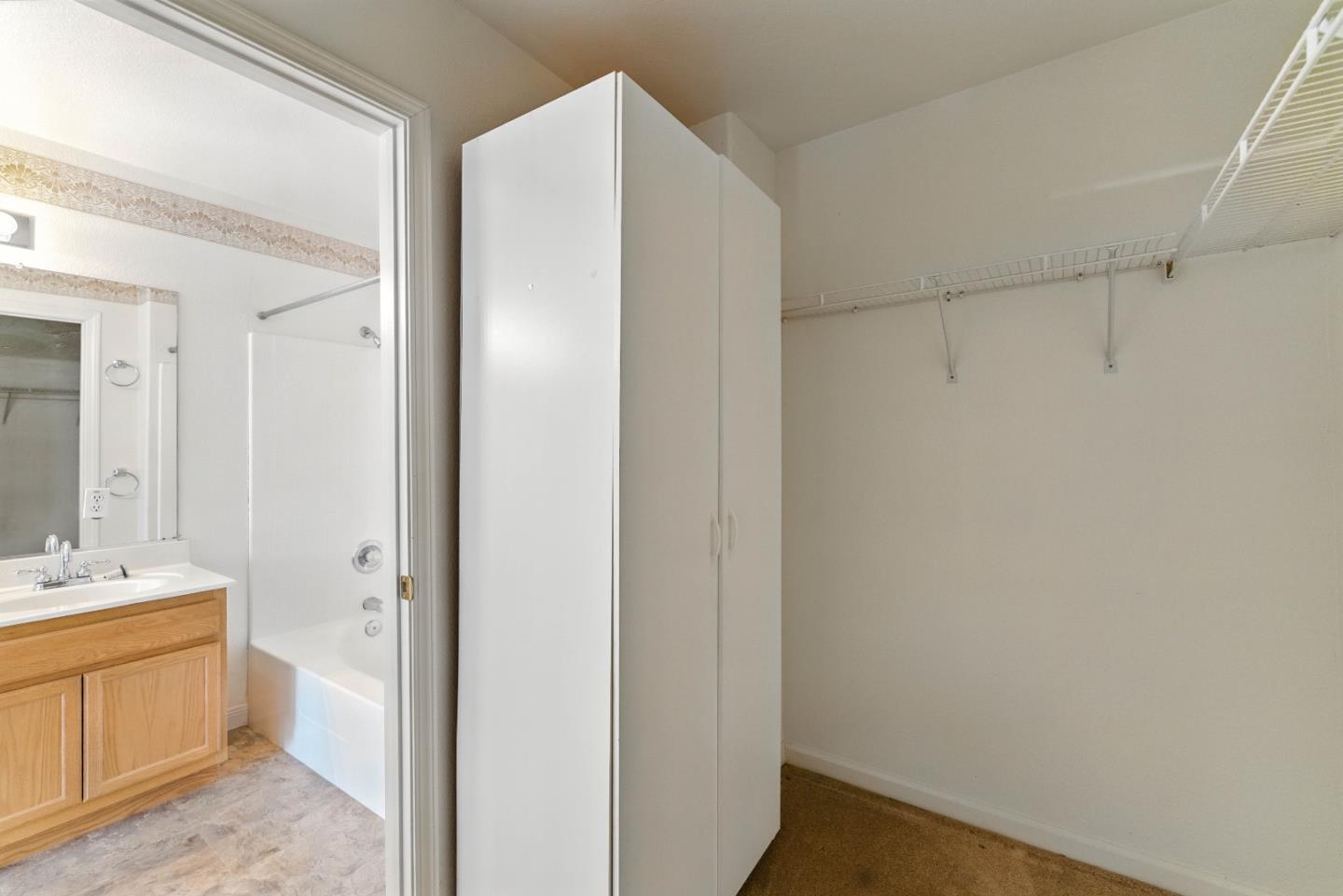 Detail Gallery Image 28 of 60 For 800 Gonzales Cir, Gonzales,  CA 93926 - 5 Beds | 2/1 Baths