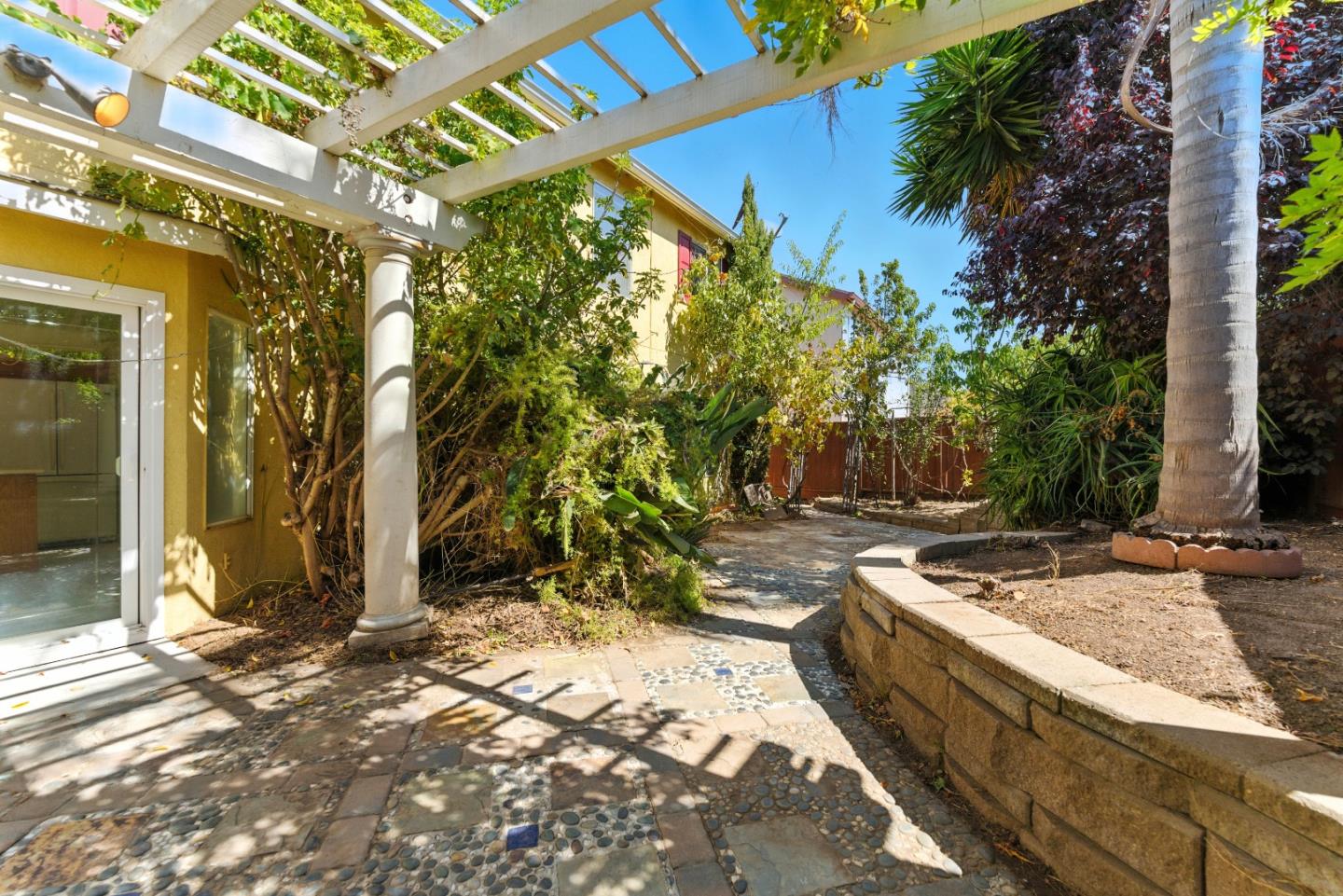 Detail Gallery Image 47 of 60 For 800 Gonzales Cir, Gonzales,  CA 93926 - 5 Beds | 2/1 Baths