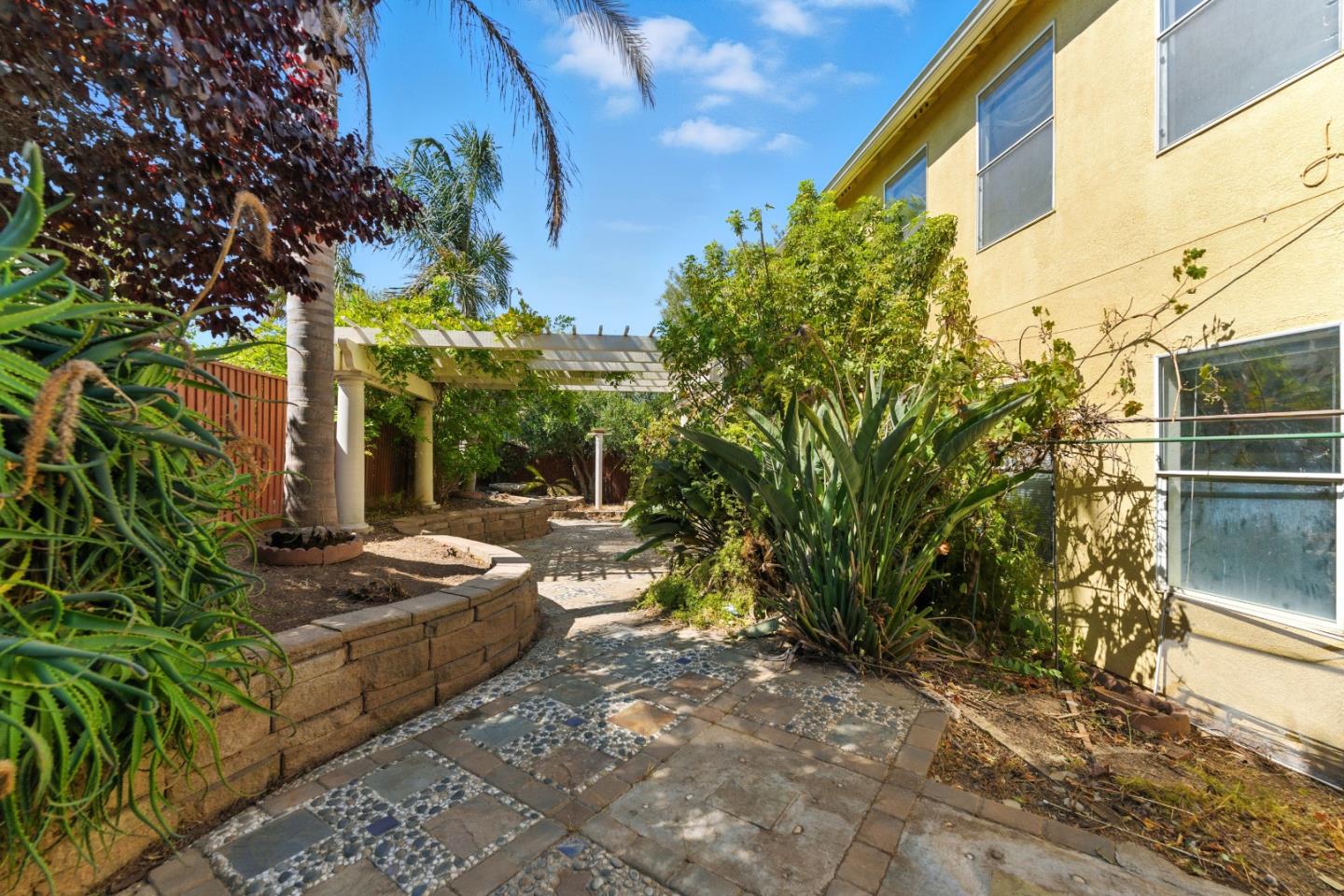 Detail Gallery Image 48 of 60 For 800 Gonzales Cir, Gonzales,  CA 93926 - 5 Beds | 2/1 Baths