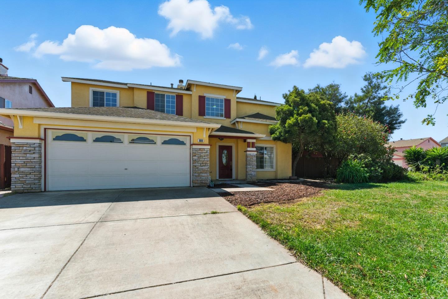 Detail Gallery Image 6 of 60 For 800 Gonzales Cir, Gonzales,  CA 93926 - 5 Beds | 2/1 Baths