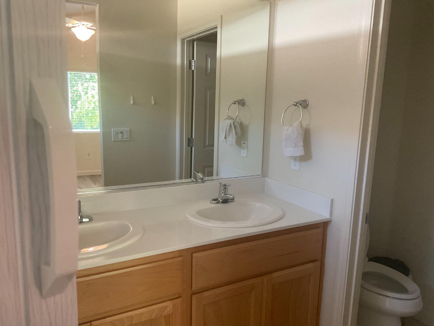 Detail Gallery Image 5 of 10 For 362 Rhianon Dr, Merced,  CA 95341 - 3 Beds | 2 Baths