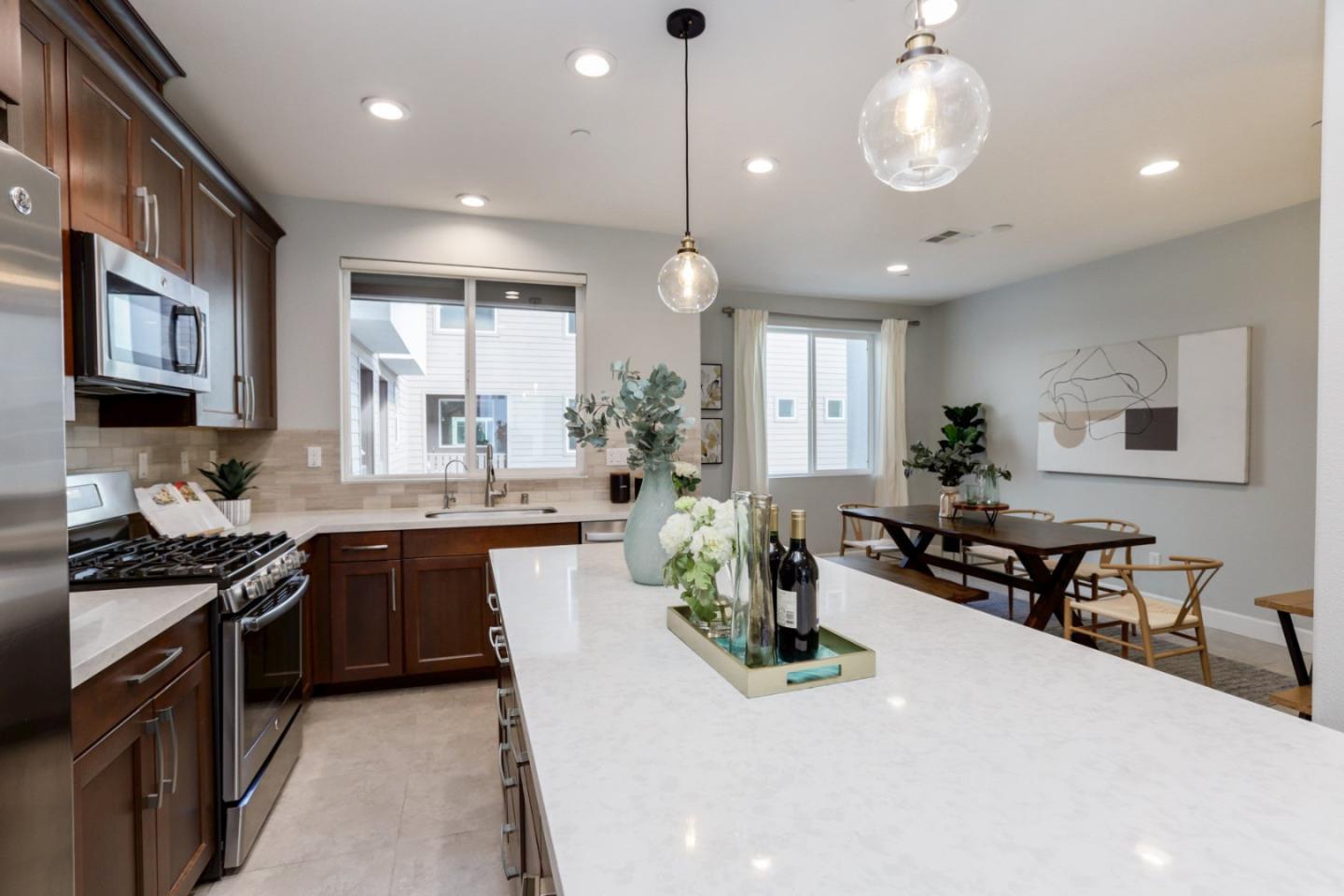 Detail Gallery Image 18 of 37 For 426 Ellicott Loop, San Jose,  CA 95123 - 3 Beds | 2/2 Baths