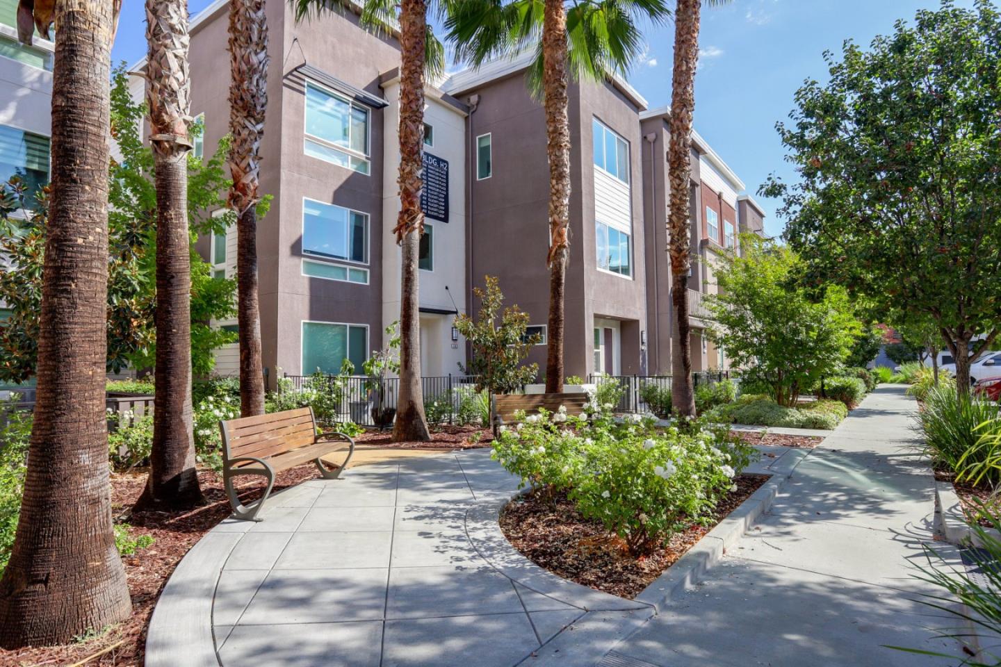 Detail Gallery Image 35 of 37 For 426 Ellicott Loop, San Jose,  CA 95123 - 3 Beds | 2/2 Baths