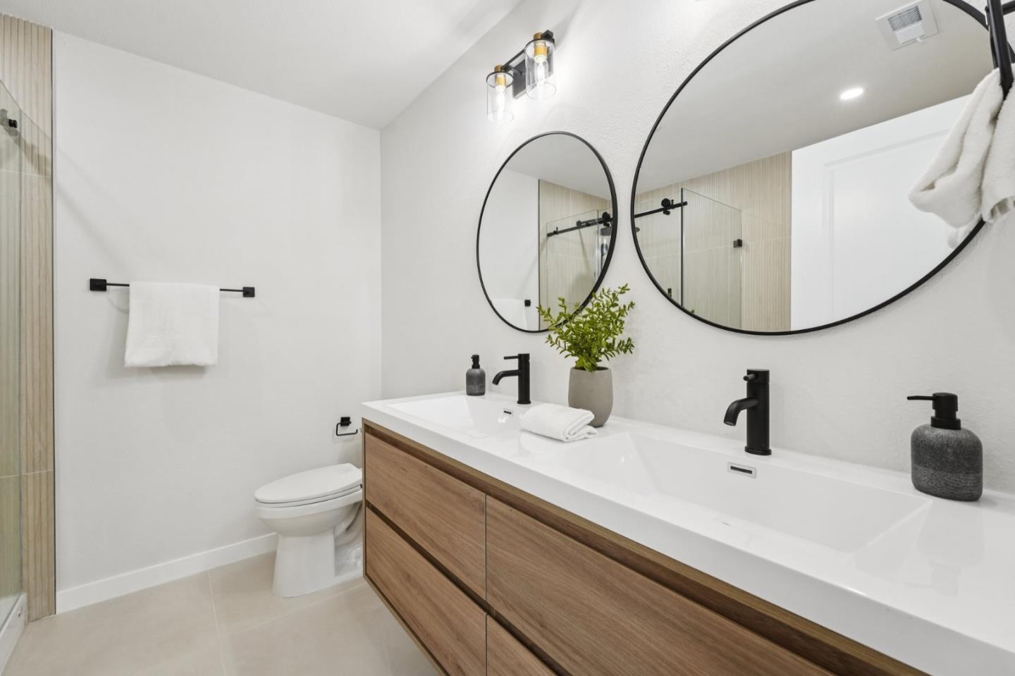 Detail Gallery Image 21 of 33 For 27956 Emerson Ave, Hayward,  CA 94545 - 5 Beds | 3 Baths