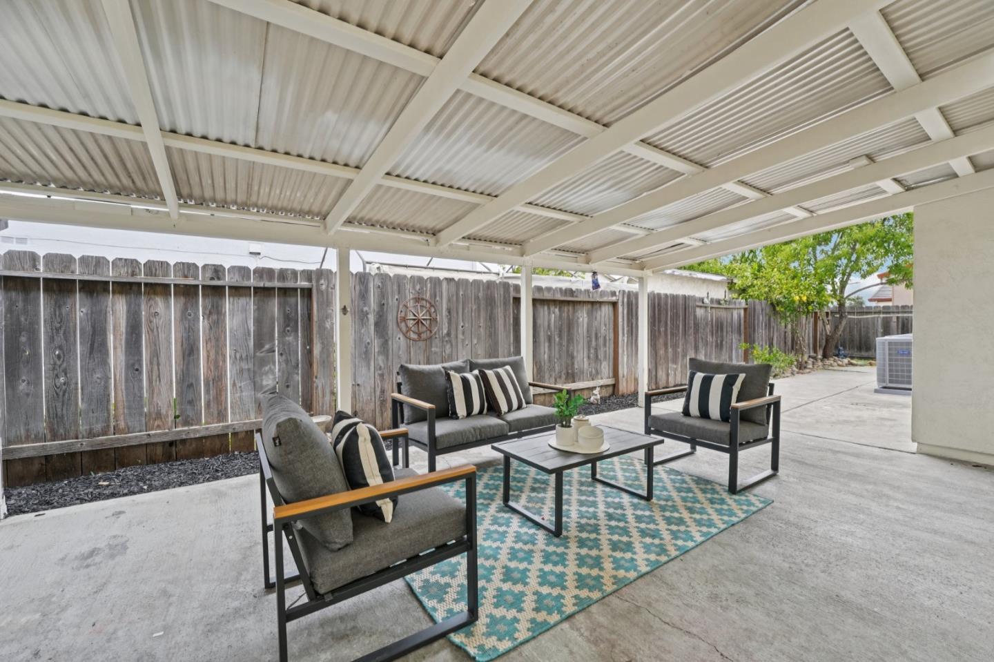 Detail Gallery Image 28 of 33 For 27956 Emerson Ave, Hayward,  CA 94545 - 5 Beds | 3 Baths