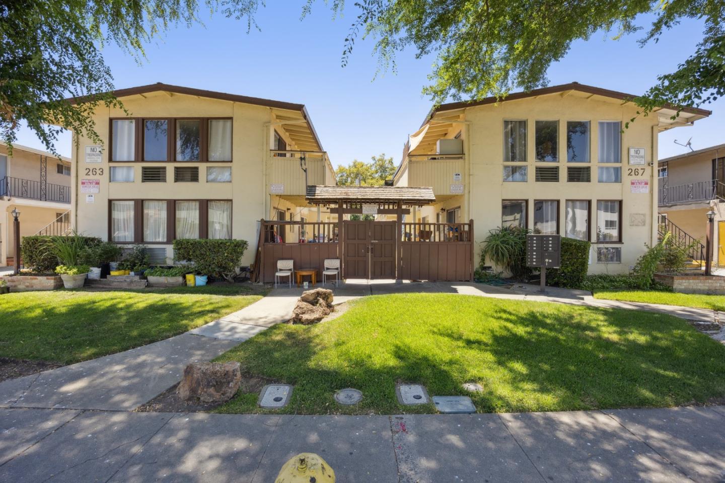 Detail Gallery Image 1 of 51 For 263 - 267 La Pala Dr, San Jose,  CA 95127 - – Beds | – Baths