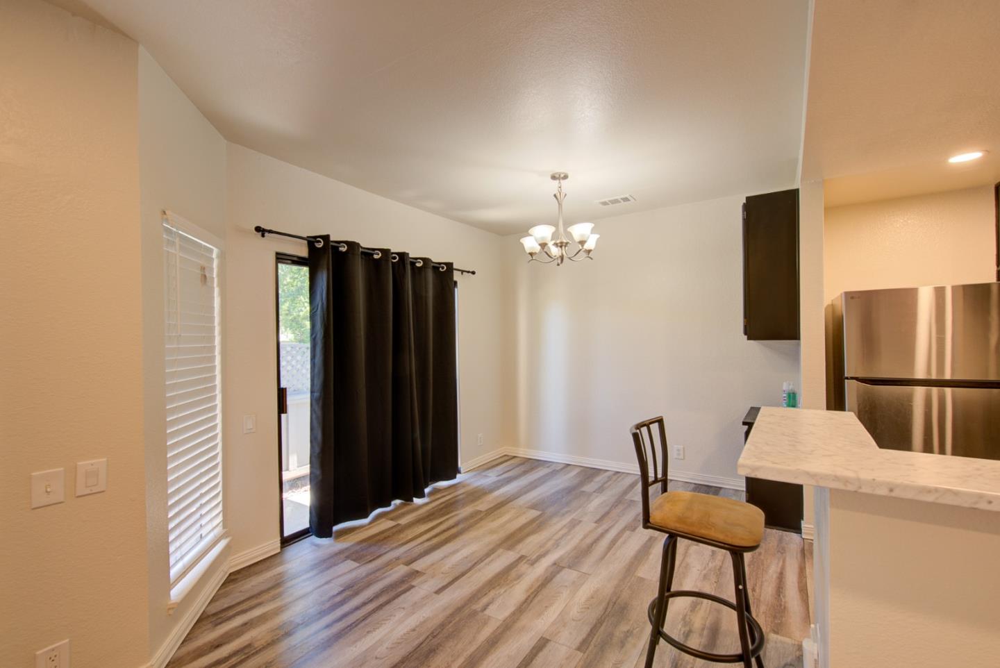 Detail Gallery Image 12 of 23 For 245 Kenbrook Cir #105,  San Jose,  CA 95111 - 2 Beds | 1 Baths