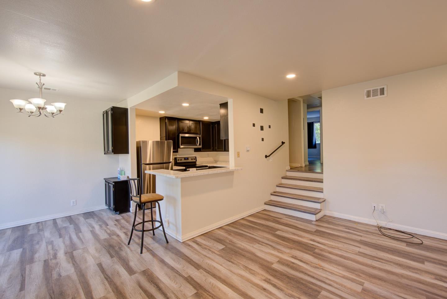 Detail Gallery Image 13 of 23 For 245 Kenbrook Cir #105,  San Jose,  CA 95111 - 2 Beds | 1 Baths