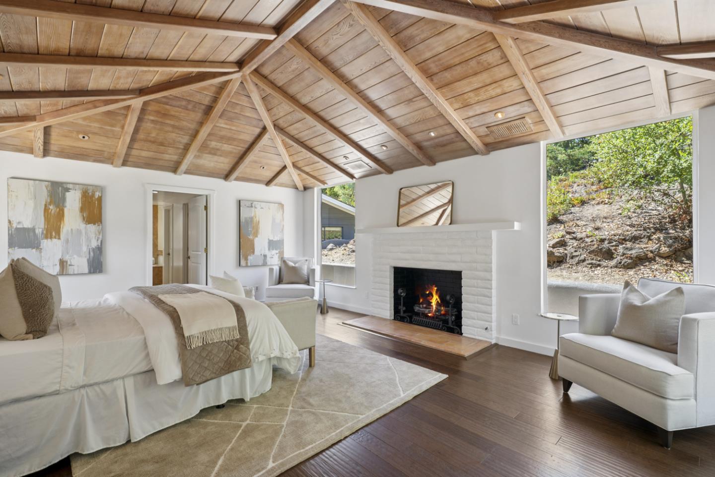 Detail Gallery Image 11 of 32 For 105 Reservoir Rd, Atherton,  CA 94027 - 4 Beds | 5 Baths