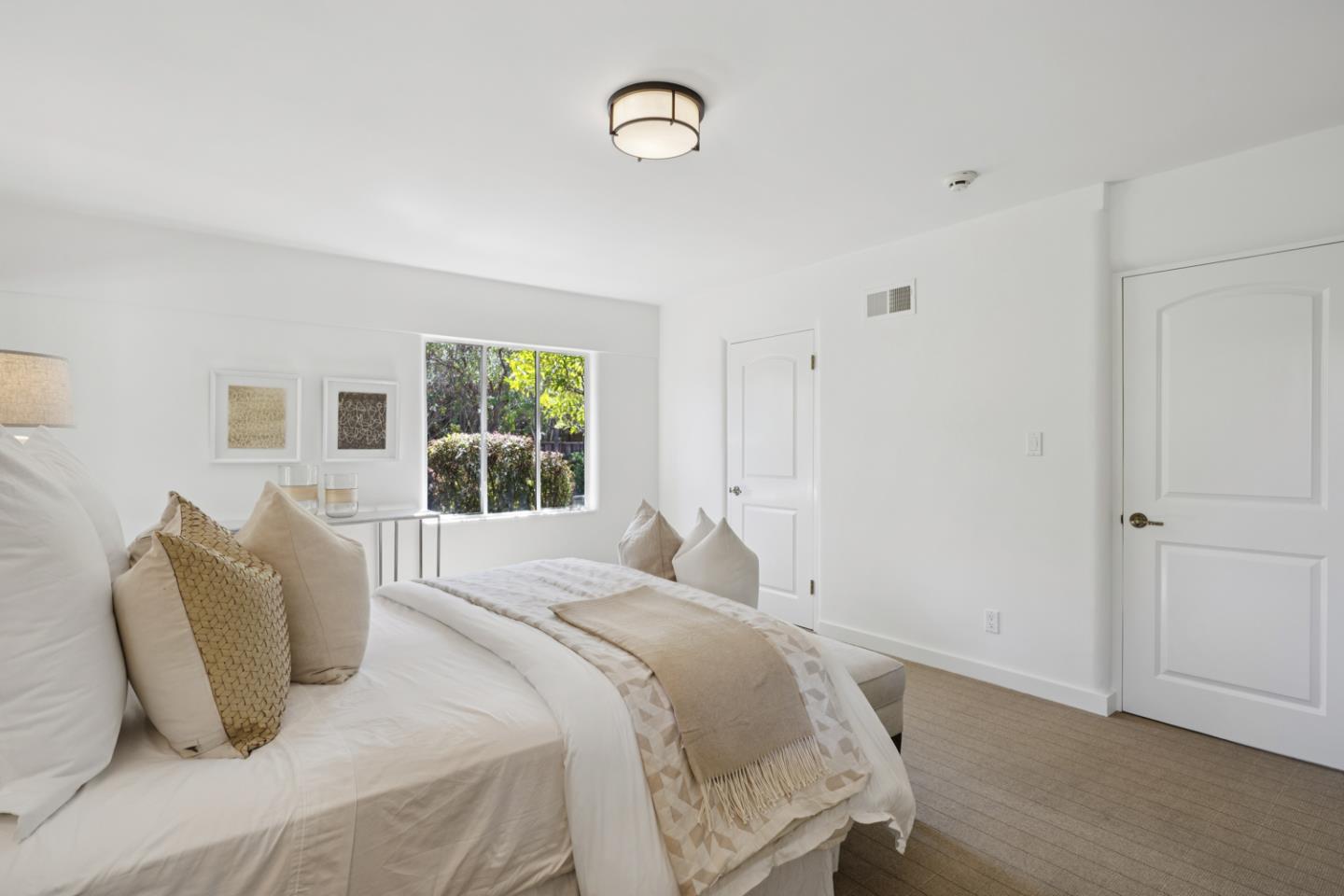 Detail Gallery Image 15 of 32 For 105 Reservoir Rd, Atherton,  CA 94027 - 4 Beds | 5 Baths