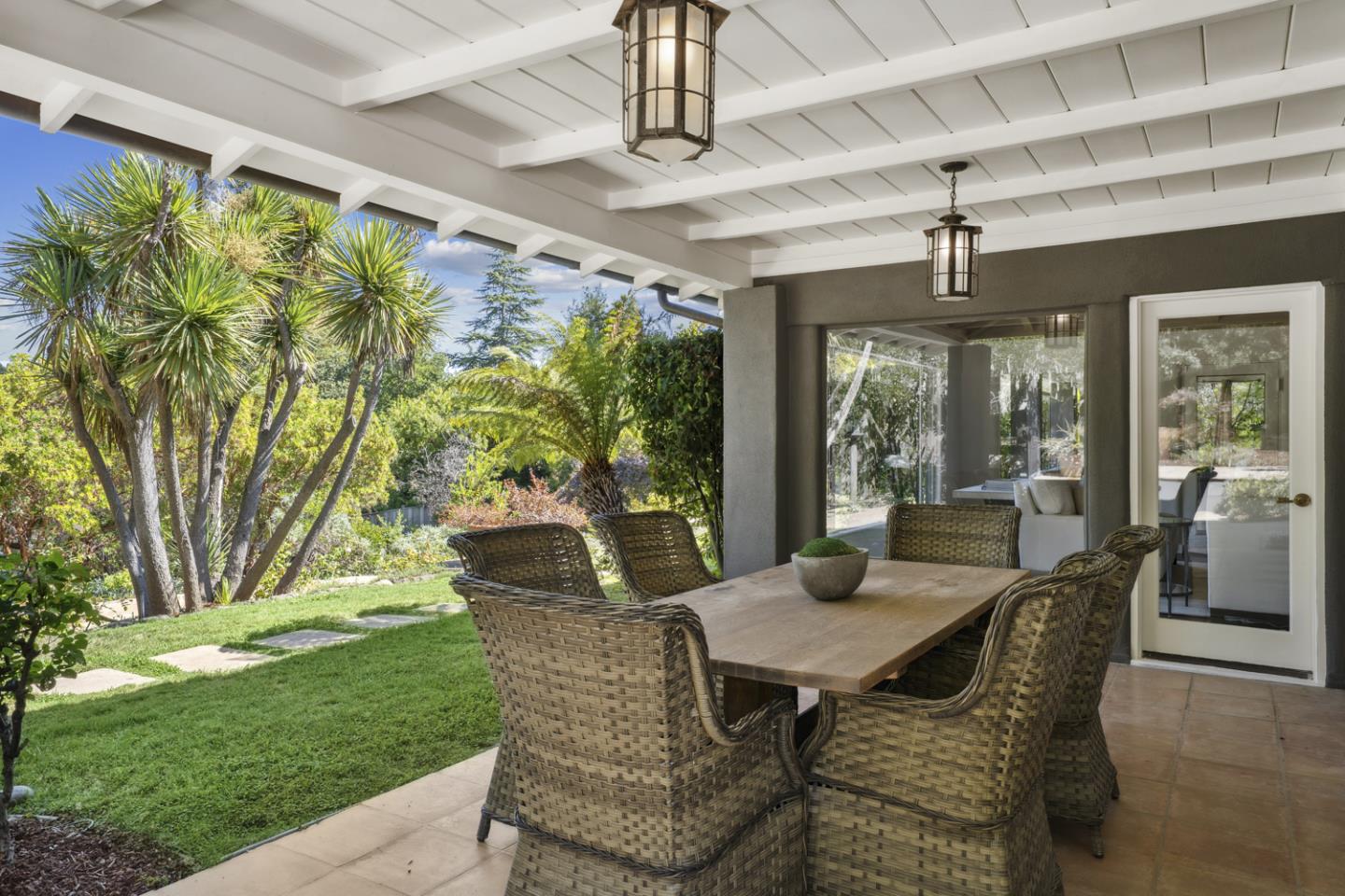 Detail Gallery Image 21 of 32 For 105 Reservoir Rd, Atherton,  CA 94027 - 4 Beds | 5 Baths