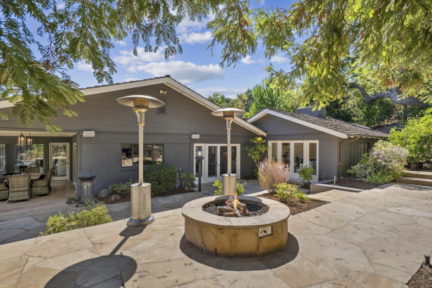 Detail Gallery Image 25 of 32 For 105 Reservoir Rd, Atherton,  CA 94027 - 4 Beds | 5 Baths