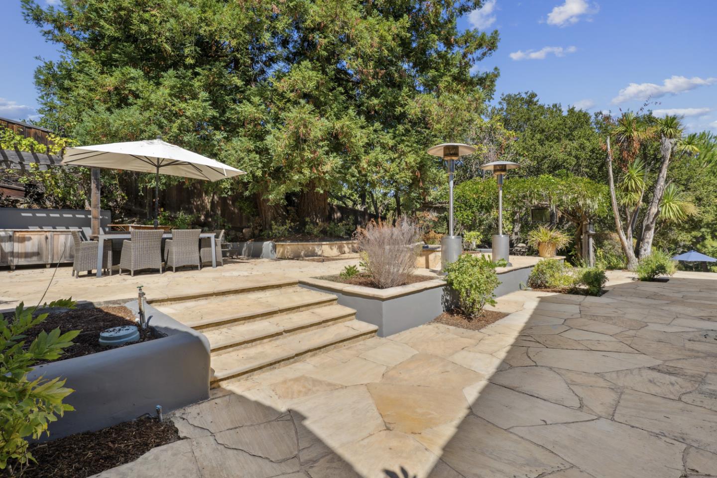Detail Gallery Image 31 of 32 For 105 Reservoir Rd, Atherton,  CA 94027 - 4 Beds | 5 Baths