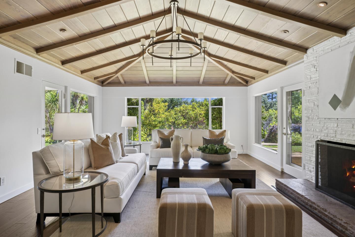 Detail Gallery Image 6 of 32 For 105 Reservoir Rd, Atherton,  CA 94027 - 4 Beds | 5 Baths