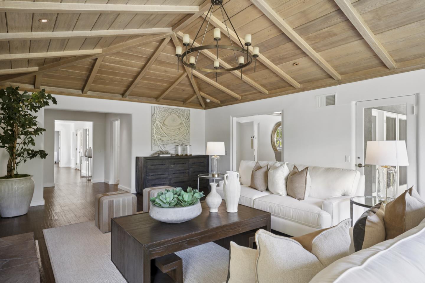 Detail Gallery Image 8 of 32 For 105 Reservoir Rd, Atherton,  CA 94027 - 4 Beds | 5 Baths