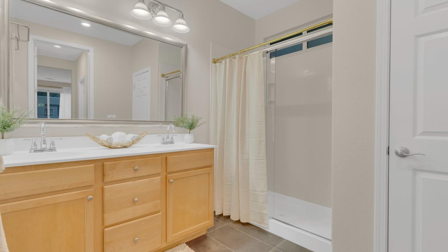 Detail Gallery Image 21 of 26 For 1254 Steinbeck Dr, Hollister,  CA 95023 - 4 Beds | 2 Baths