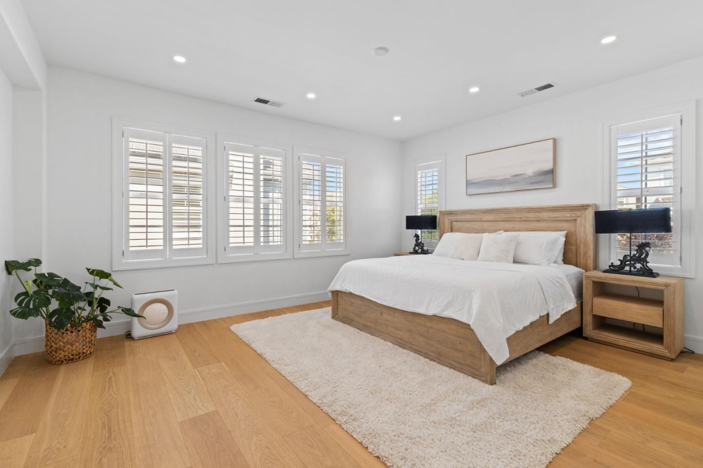 Detail Gallery Image 15 of 21 For 2025 Woodglen Dr, San Jose,  CA 95130 - 4 Beds | 3/1 Baths