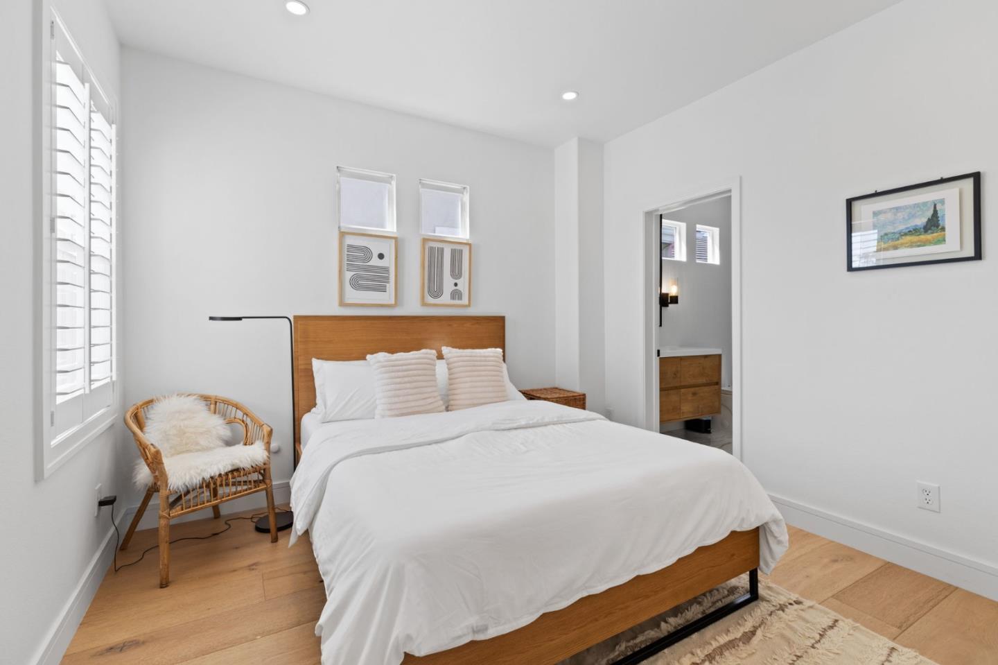 Detail Gallery Image 16 of 21 For 2025 Woodglen Dr, San Jose,  CA 95130 - 4 Beds | 3/1 Baths