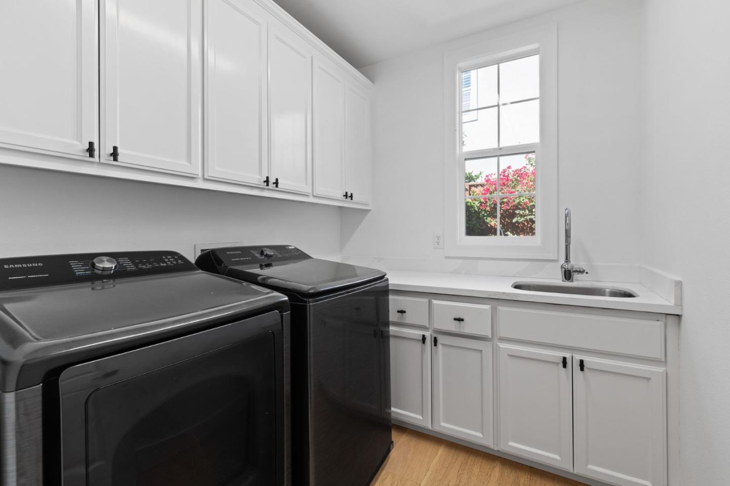 Detail Gallery Image 18 of 21 For 2025 Woodglen Dr, San Jose,  CA 95130 - 4 Beds | 3/1 Baths